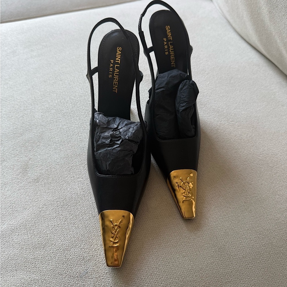 Saint Laurent Women's Jeanne Slingback Pumps in Smooth Leather